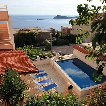 Apartment Ana *
